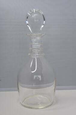 1950 Donald Pollard STEUBEN Blown Glass spiral Neck DECANTER with Moon Stopper